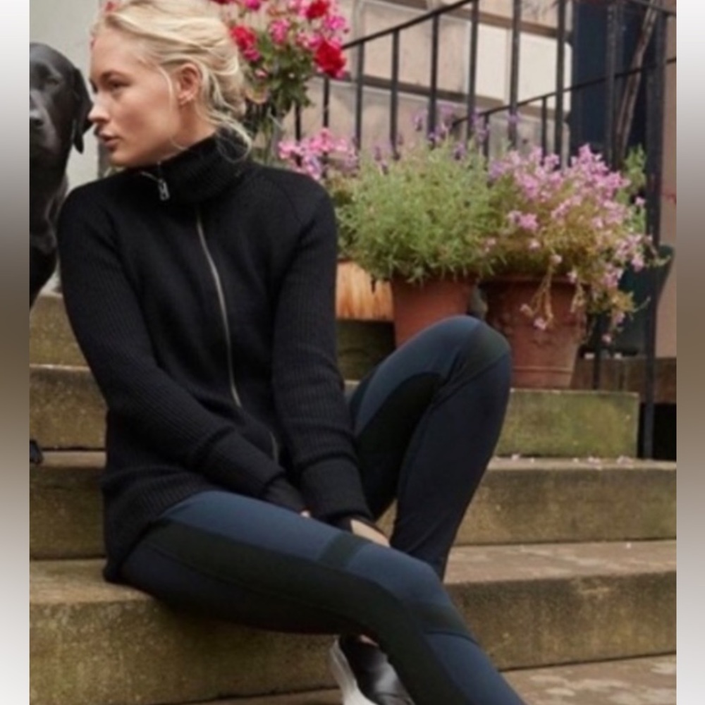 Athleta Highline Hybrid Summiter Pants Black size 4 C66